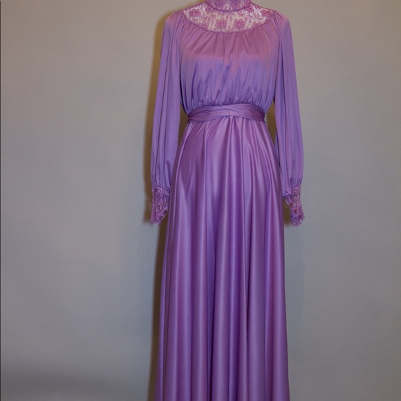 Vintage Purple Lace Gown - Picture 3 of 3